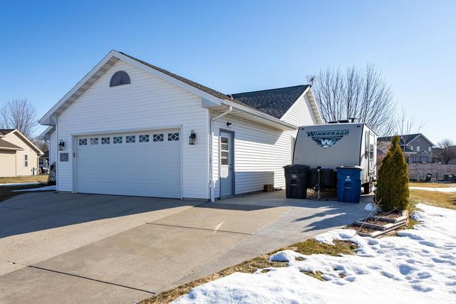 286 GOLDENROD DRIVE, Omro, WI 54963