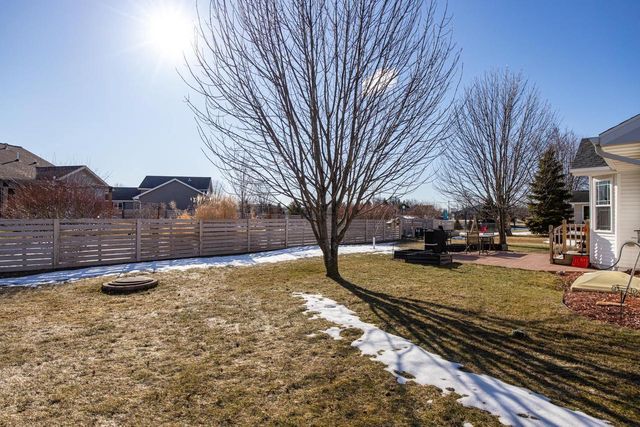 286 GOLDENROD DRIVE, Omro, WI 54963