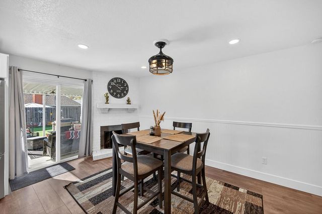 6212 Wildomar Way, Carmichael, CA 95608