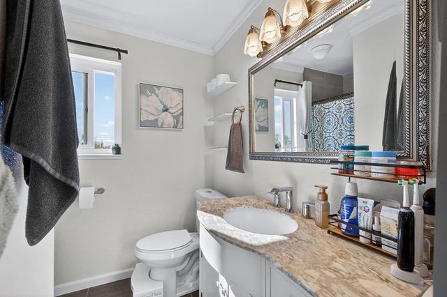 6212 Wildomar Way, Carmichael, CA 95608