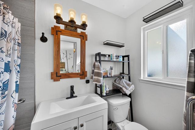 6212 Wildomar Way, Carmichael, CA 95608