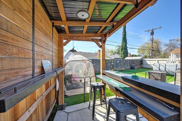 6212 Wildomar Way, Carmichael, CA 95608