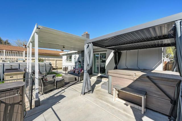 6212 Wildomar Way, Carmichael, CA 95608