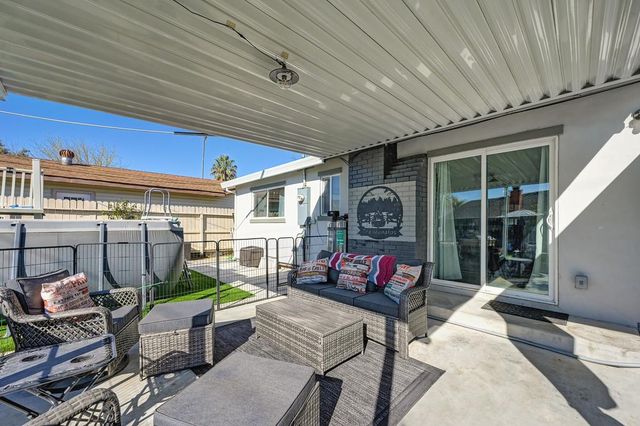 6212 Wildomar Way, Carmichael, CA 95608