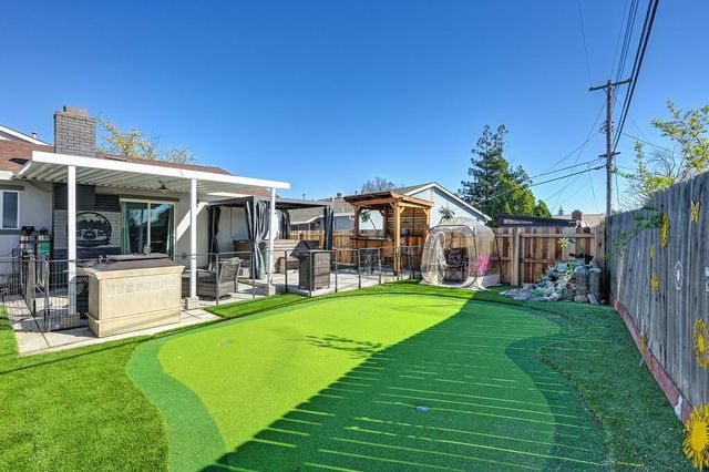 6212 Wildomar Way, Carmichael, CA 95608