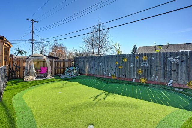 6212 Wildomar Way, Carmichael, CA 95608