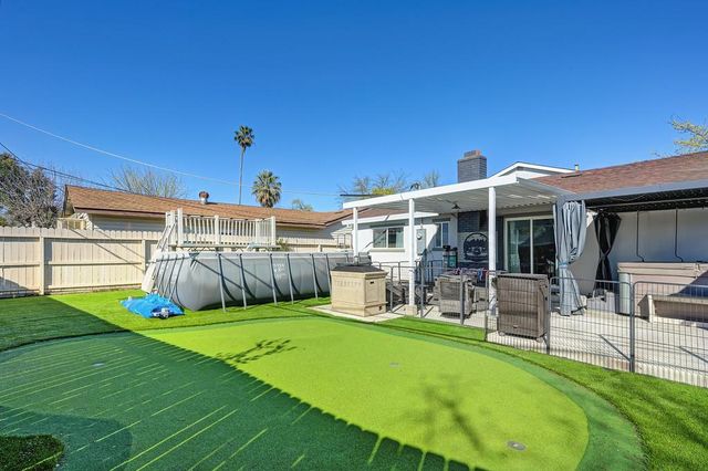 6212 Wildomar Way, Carmichael, CA 95608