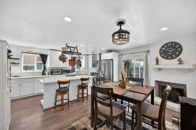 6212 Wildomar Way, Carmichael, CA 95608