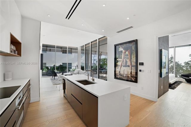 304 Ocean Dr 102, Miami Beach, FL 33139