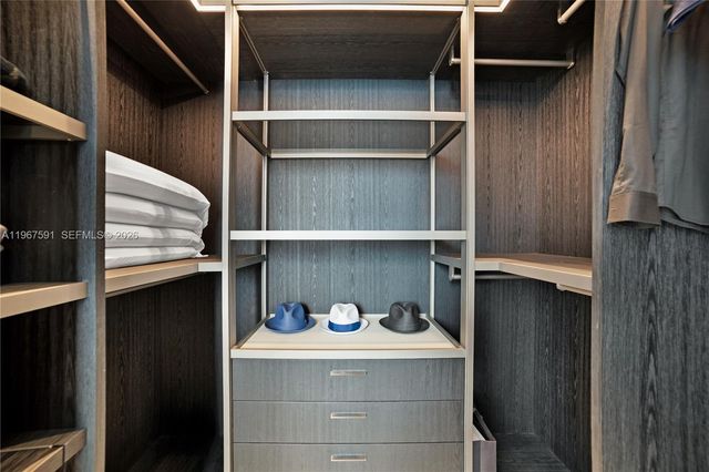 304 Ocean Dr 102, Miami Beach, FL 33139