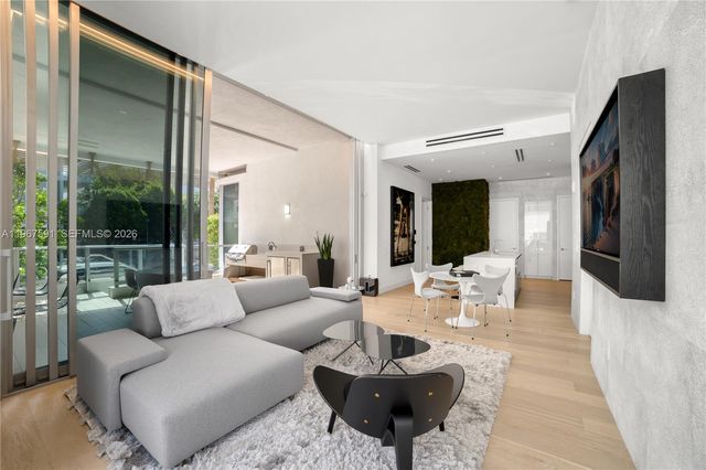 304 Ocean Dr 102, Miami Beach, FL 33139