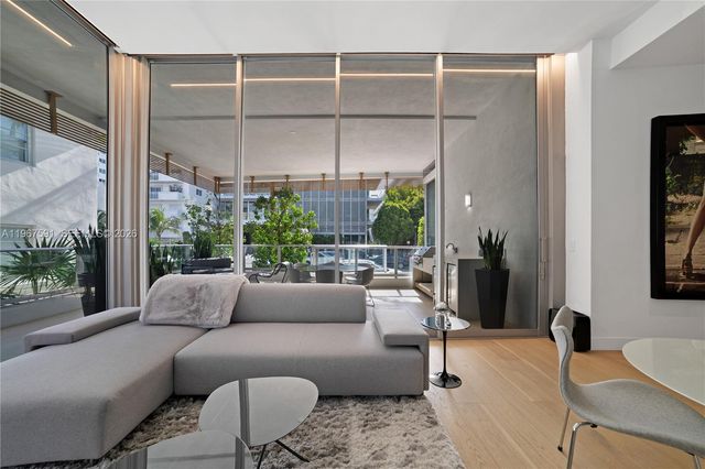 304 Ocean Dr 102, Miami Beach, FL 33139