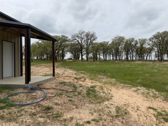 1655 S Hubbard Street, Alvord, TX 76225