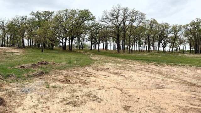 1655 S Hubbard Street, Alvord, TX 76225