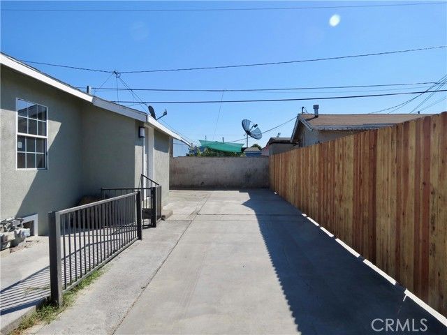 1270 S Indiana, East Los Angeles, CA 90023