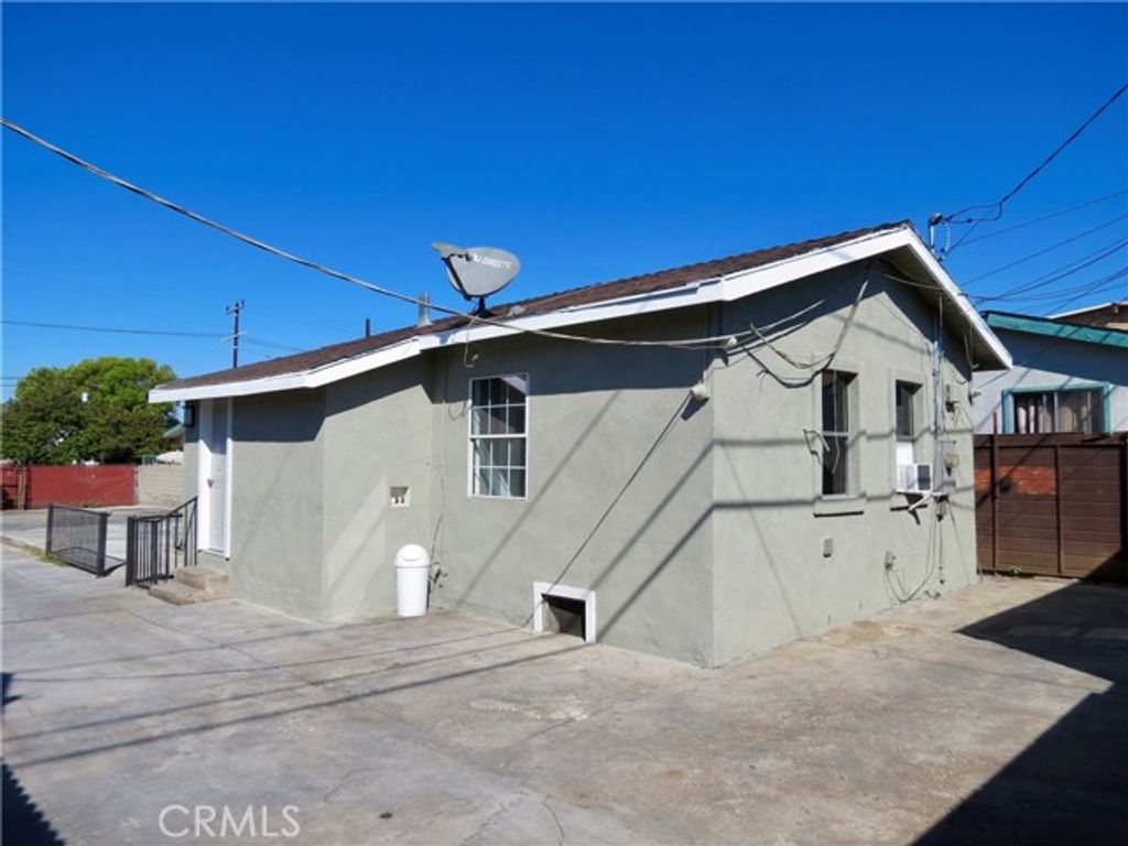 1270 S Indiana, East Los Angeles, CA 90023