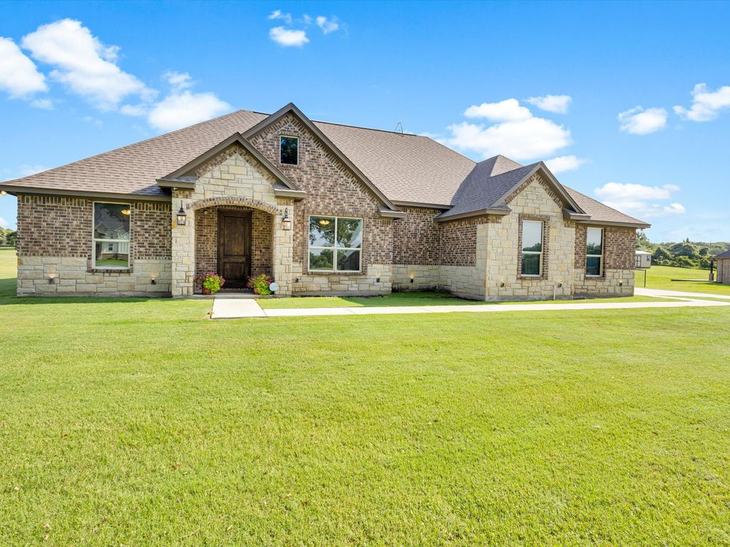105 Lucy Kirk Lane, Springtown, TX 76082