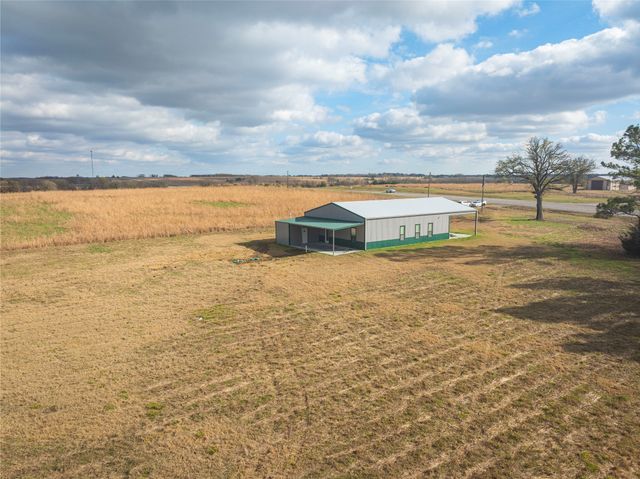 4930 US Highway 82, Clarksville, TX 75436