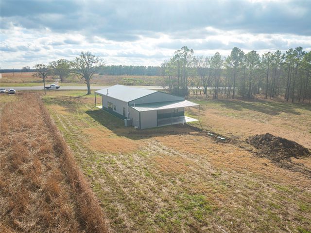 4930 US Highway 82, Clarksville, TX 75436