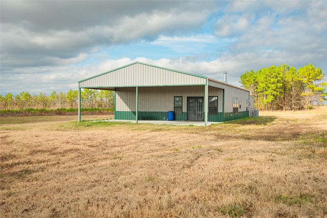 4930 US Highway 82, Clarksville, TX 75436
