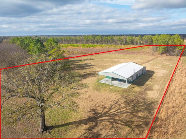 4930 US Highway 82, Clarksville, TX 75436