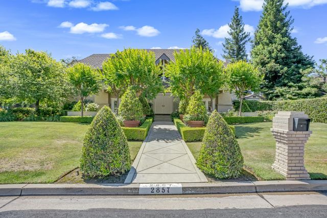 2857 W Cromwell Avenue, Fresno, CA 93711