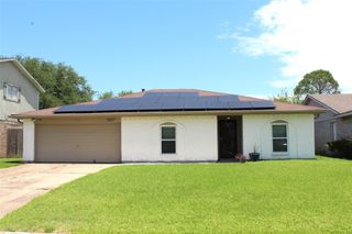 9807 Sparrow Street, La Porte, TX 77571