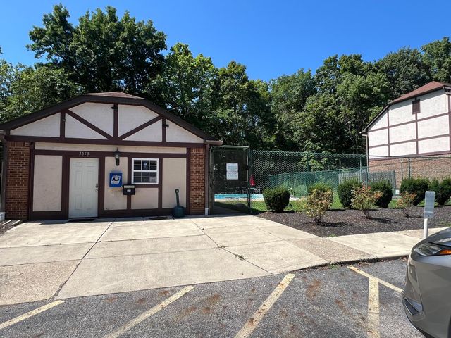 3082 Highcliff Court, Columbus, OH 43231