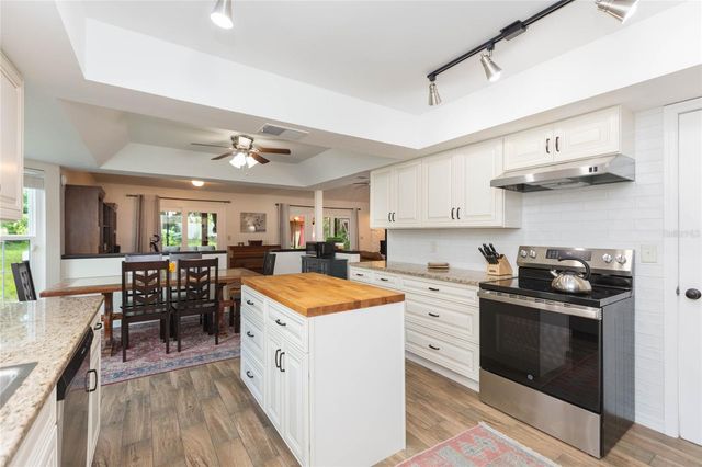 13001 SYDNEY ROAD, Dover, FL 33527