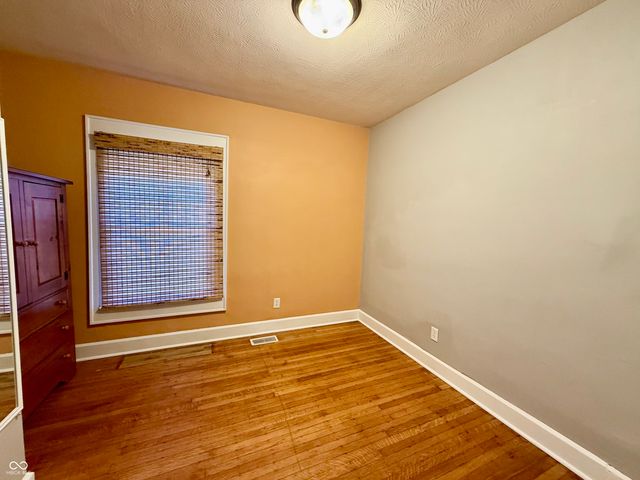 331 W Southern Avenue, Indianapolis, IN 46225