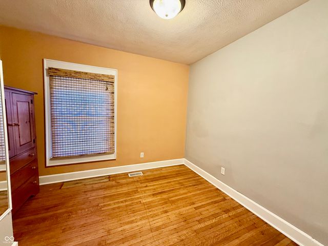 331 W Southern Avenue, Indianapolis, IN 46225