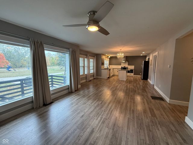 331 W Southern Avenue, Indianapolis, IN 46225