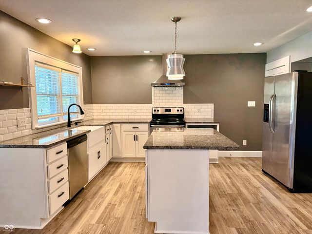 331 W Southern Avenue, Indianapolis, IN 46225