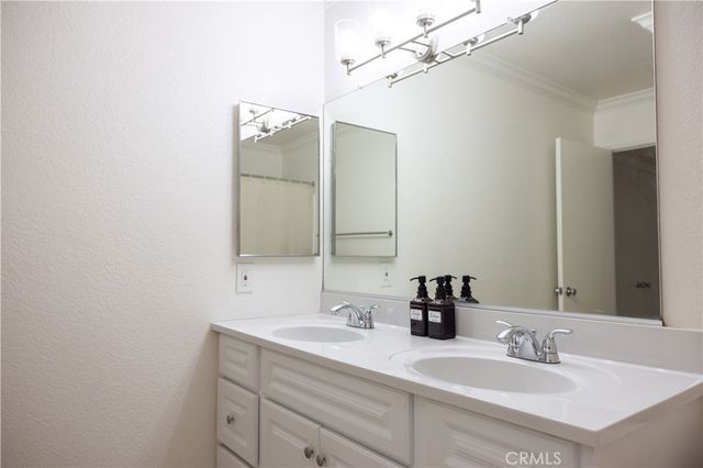 21991 143 Rimhurst, Lake Forest, CA 92630