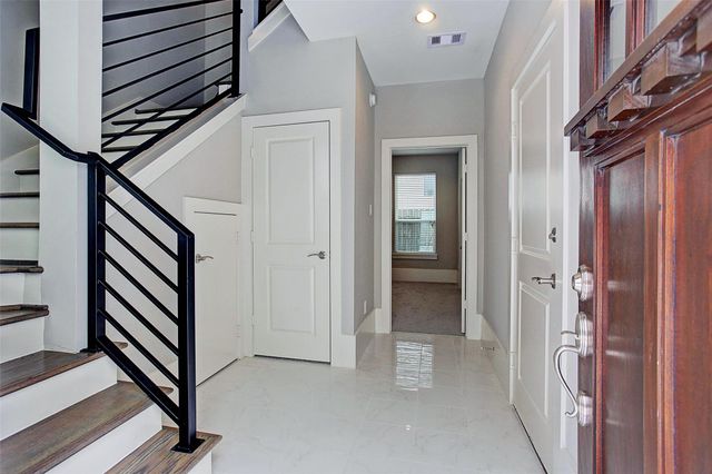 1716 Ovid Street C, Houston, TX 77007
