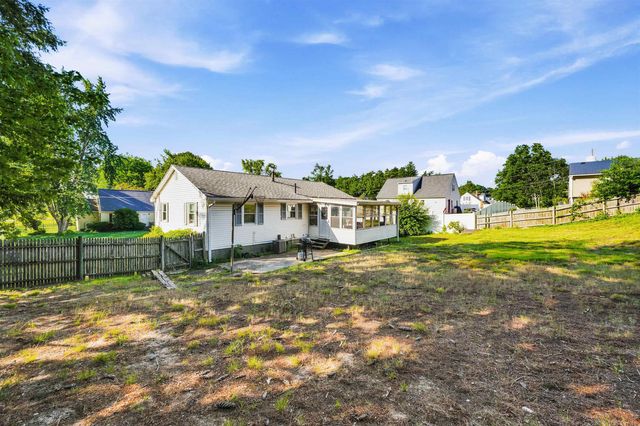 21 Carmine Road, Nashua, NH 03063
