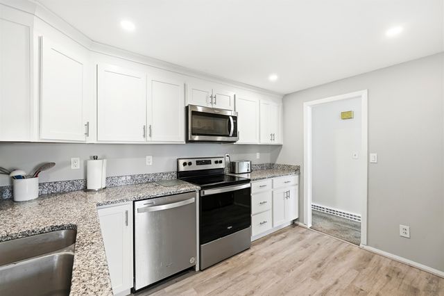 21 Carmine Road, Nashua, NH 03063