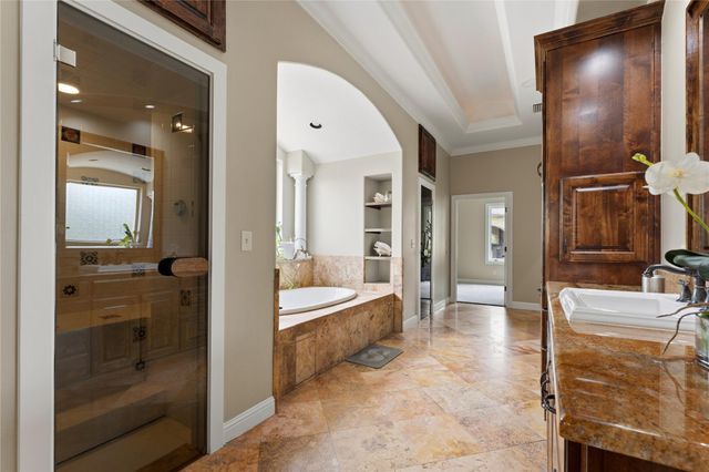345 Leafdale TRL, Dripping Springs, TX 78620