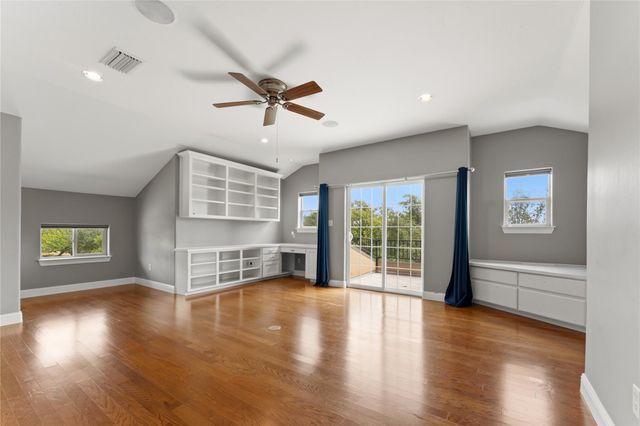 345 Leafdale TRL, Dripping Springs, TX 78620