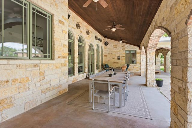 345 Leafdale TRL, Dripping Springs, TX 78620