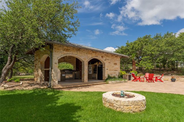 345 Leafdale TRL, Dripping Springs, TX 78620