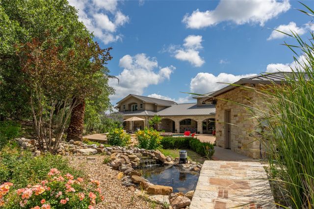 345 Leafdale TRL, Dripping Springs, TX 78620