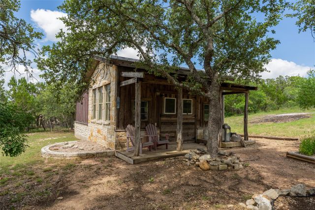 345 Leafdale TRL, Dripping Springs, TX 78620