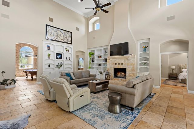 345 Leafdale TRL, Dripping Springs, TX 78620
