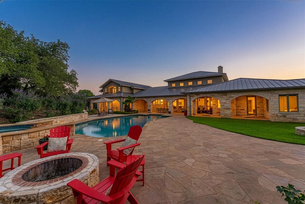 345 Leafdale TRL, Dripping Springs, TX 78620