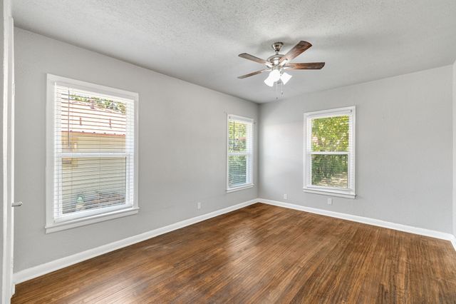 3032 Marys Lane, Fort Worth, TX 76116