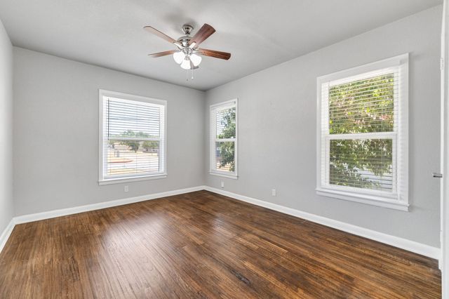 3032 Marys Lane, Fort Worth, TX 76116