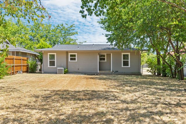 3032 Marys Lane, Fort Worth, TX 76116
