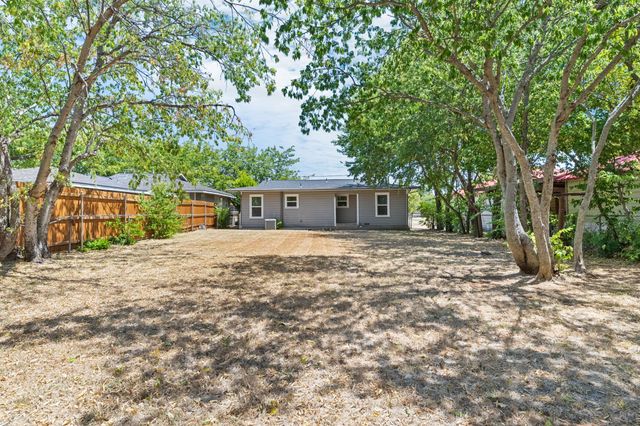 3032 Marys Lane, Fort Worth, TX 76116