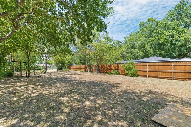 3032 Marys Lane, Fort Worth, TX 76116